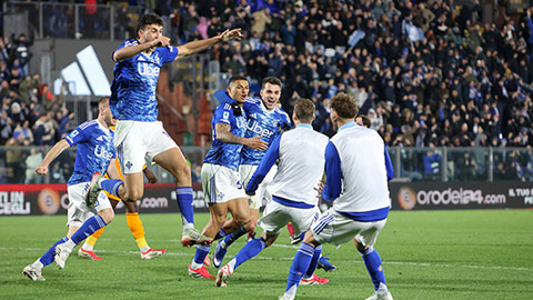  Como: Vé Champions League trong tầm tay Cesc Fabregas và học trò